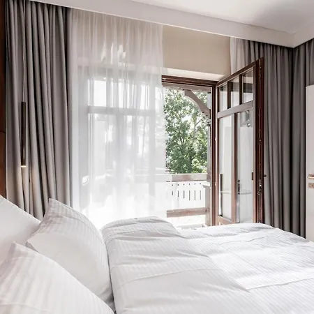 Aplend Dr Szontagh Est 1876 Hotel 4*