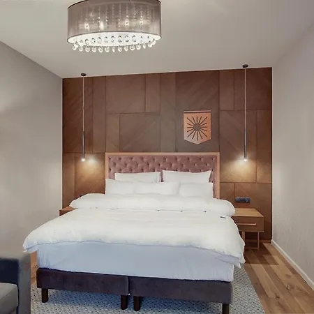 Hotel Aplend Dr Szontagh Est 1876 4*